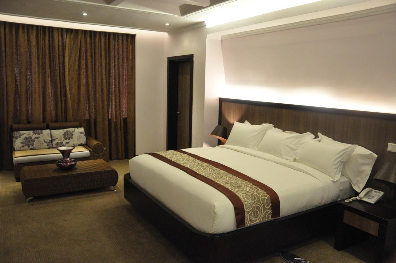 Elilly International Hotel Addis Ababa Exterior photo
