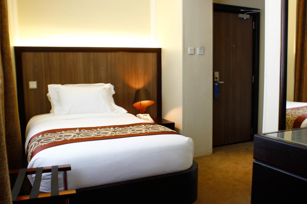 Elilly International Hotel Addis Ababa Exterior photo